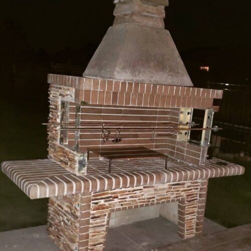 Firebrick rotisserie bbq
